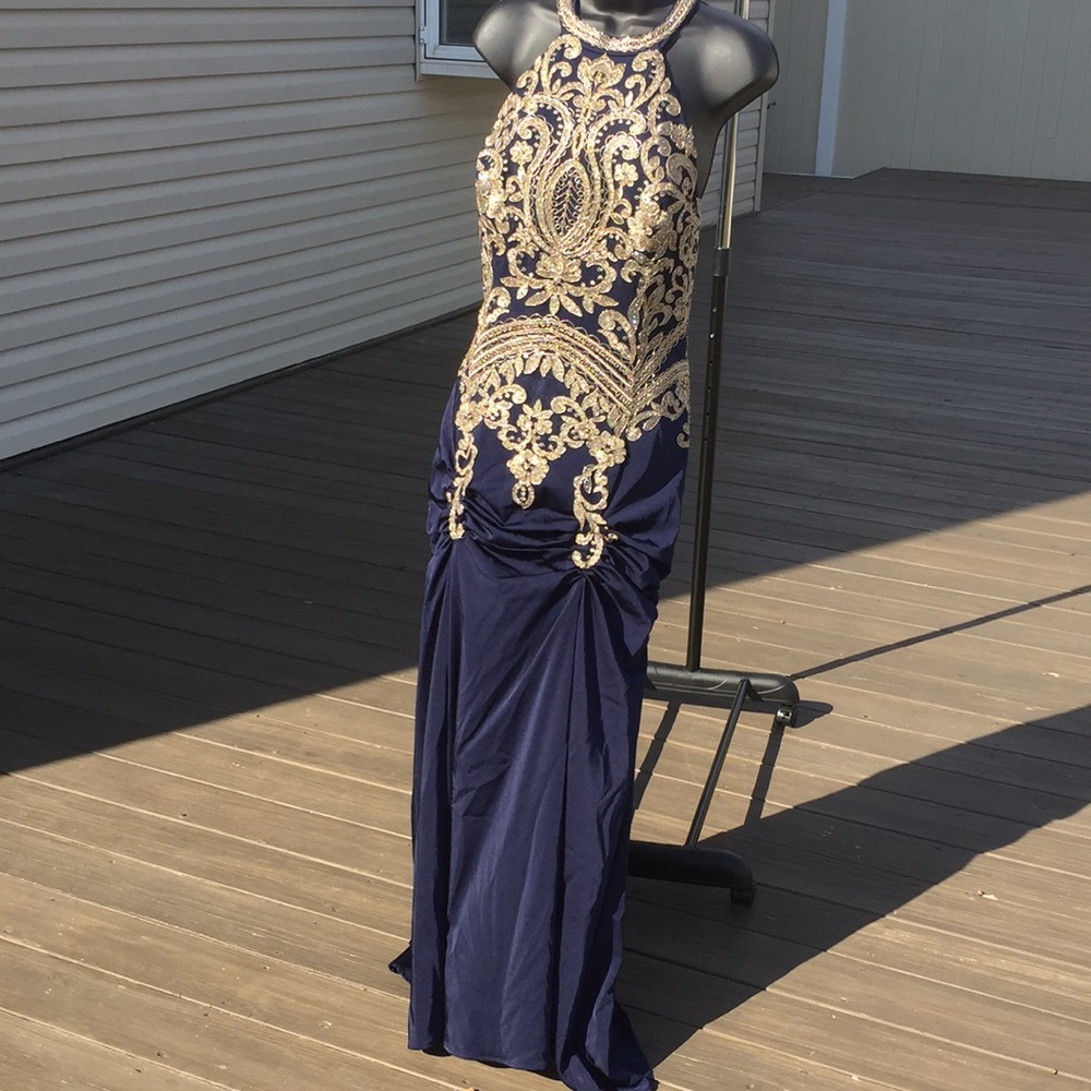 Beautiful gown with small train by Let’s, blue and gold - Picture 2 of 16